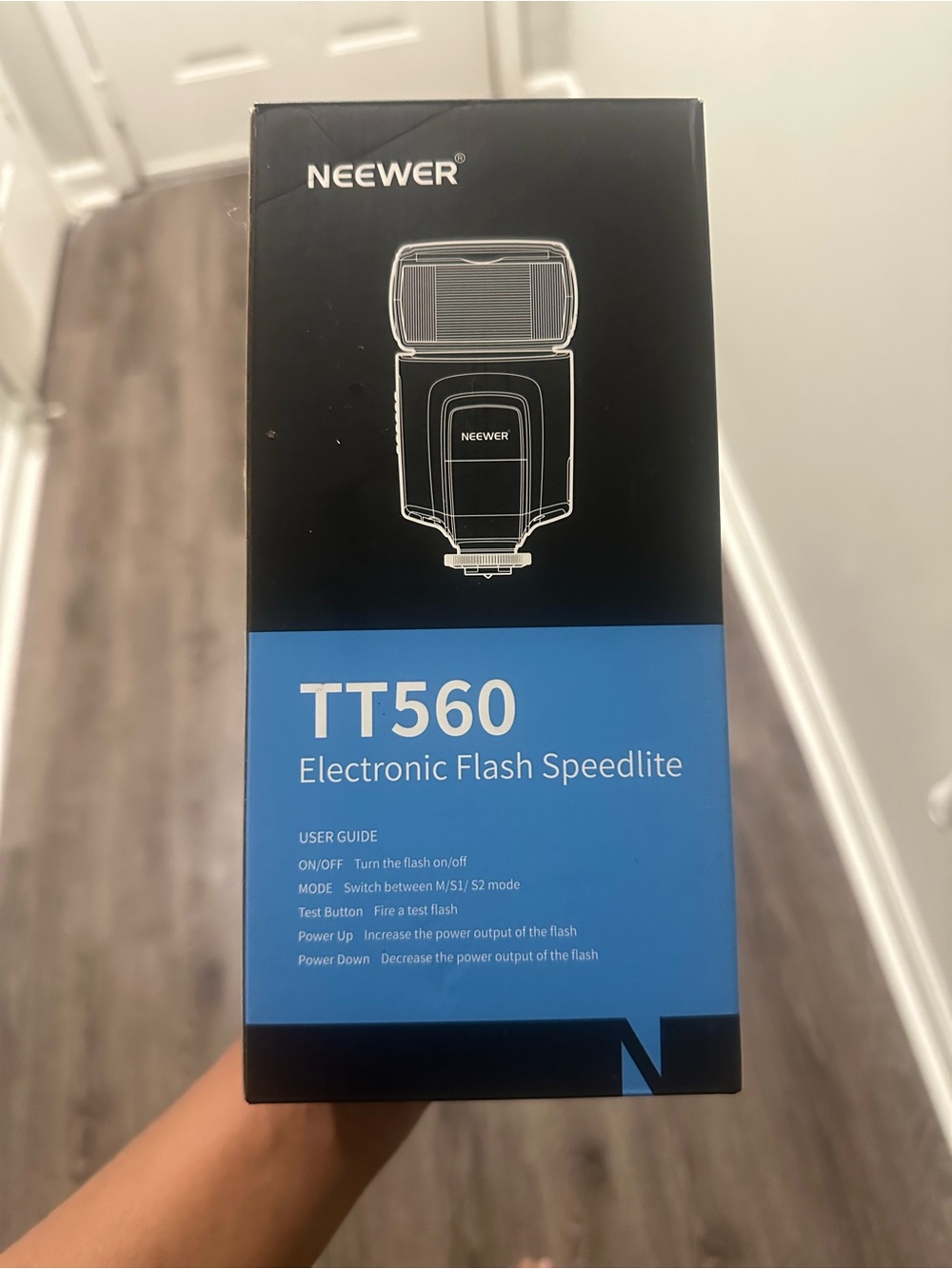 Neewer TT560 Electronic Flash Speedlite – Black